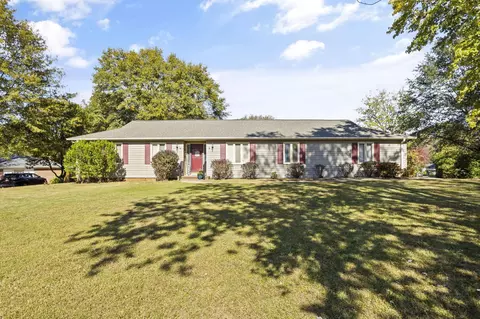 100 Scottswood Rd, Greenville, SC 29615