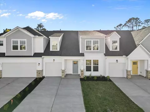 1707 Viscount Dr, Spartanburg, SC 29301