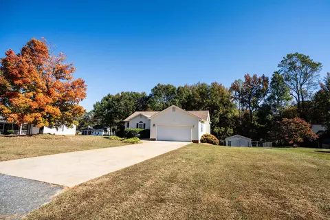 316 Shoreham Lane Ln, Inman, SC 29349