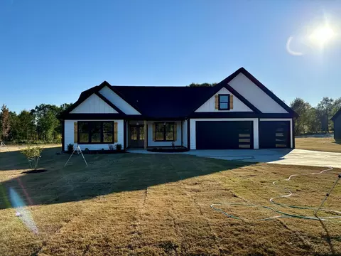 1145 Goodjoin Rd, Campobello, SC 29322