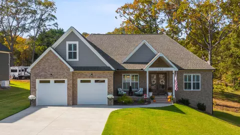 382 Copper Creek Cir, Inman, SC 29349