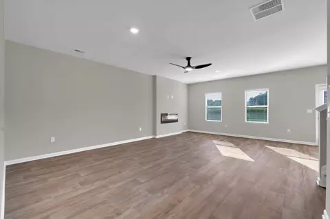 Living - 3100 Emberly Dr, Roebuck, SC 29376 photo 2 of 4