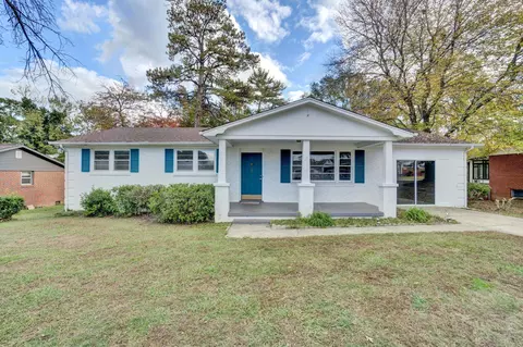 7 Oakwood Ave, Taylors, SC 29687