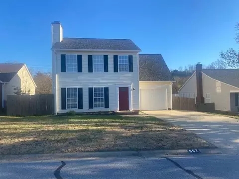 607 Riverside Chase Cir, Greer, SC 29650
