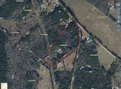 807 Gary Rd, Hodges, SC 29653