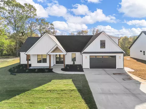 11565 New Cut Rd, Campobello, SC 29322