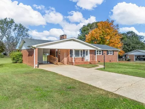 101 Pinewood, Lyman, SC 29365