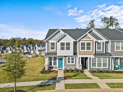 253 Dalmatian Dr, Spartanburg, SC 29307