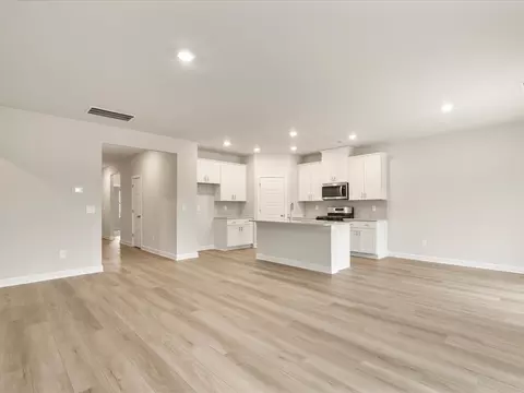 1068 Appalachian Dr, Moore, SC 29369 photo 4