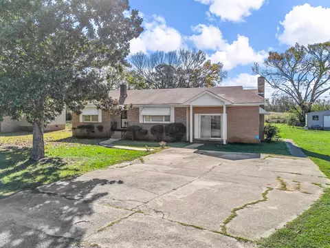 286 Grove St, Clinton, SC 29325