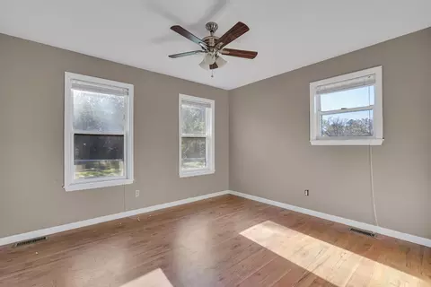Bedroom - 435 Bailey Rd, Buffalo, SC 29321 photo 1 of 4