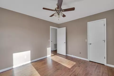 Bedroom - 435 Bailey Rd, Buffalo, SC 29321 photo 2 of 4
