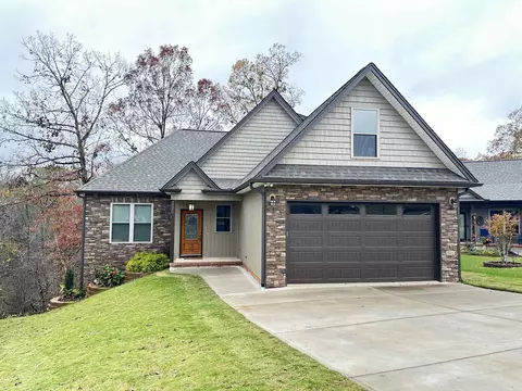 890 Affirmed Dr, Boiling Springs, SC 29316