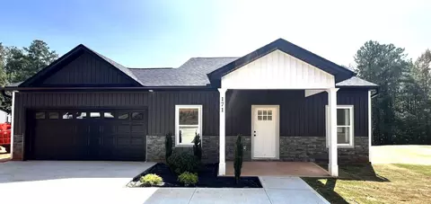 171 Mcbeth Rd, Cowpens, SC 29330