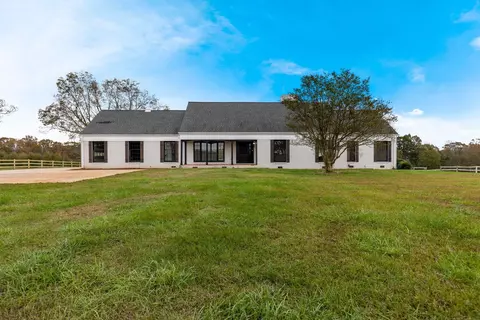 802 Hickory Hollow Rd, Inman, SC 29349