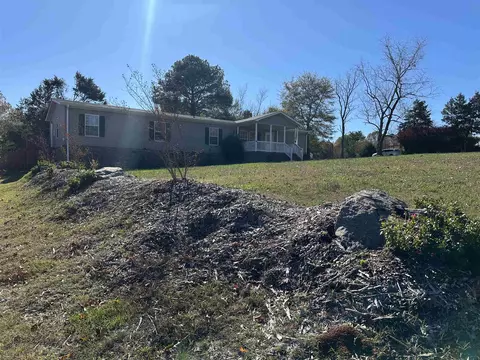 2150 Hampton Rd, Wellford, SC 29385