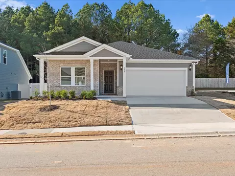 104 Hazelcroft Dr, Fountain Inn, SC 29644