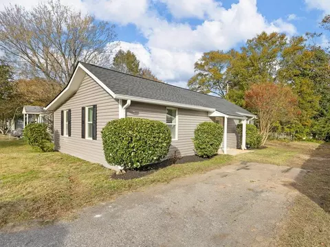 112 Tyler Ct, Spartanburg, SC 29301