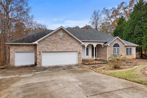 626 Old Iron Works Rd, Spartanburg, SC 29302