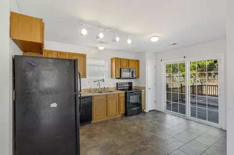 476 Barton St, Duncan, SC 29334 photo 11