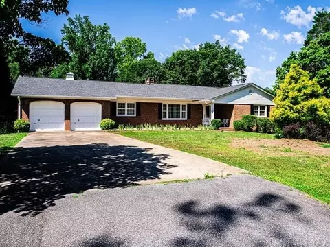 100 Shalimar Dr, Gaffney, SC 29341