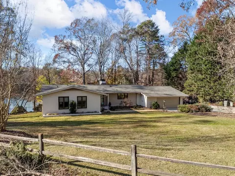 157 Timberlake Cir, Inman, SC 29349