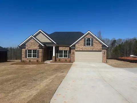 245 Carriage Gate Dr, Wellford, SC 29385