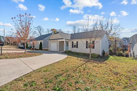 1352 Shoresbrook Rd, Spartanburg, SC 29301
