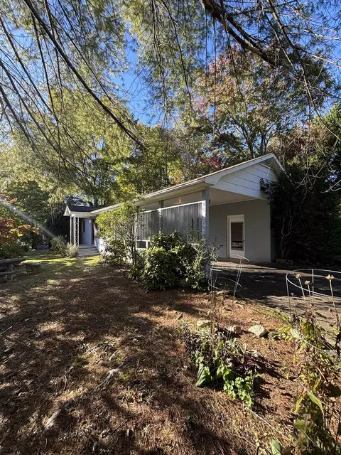 81 Ridge Rd, Landrum, SC 29356