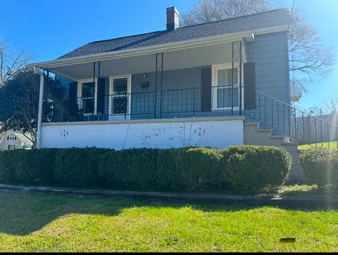303 Planer St, Pickens, SC 29671