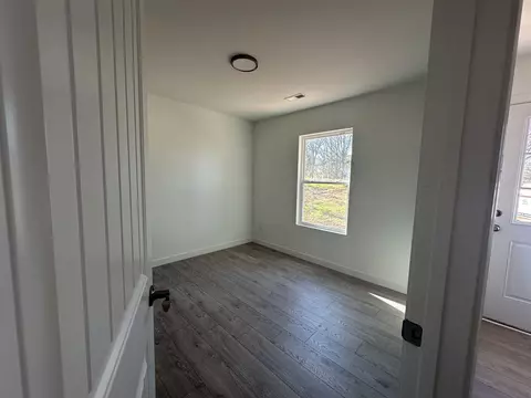 156 E Third St, Gaffney, SC 29340 photo 7