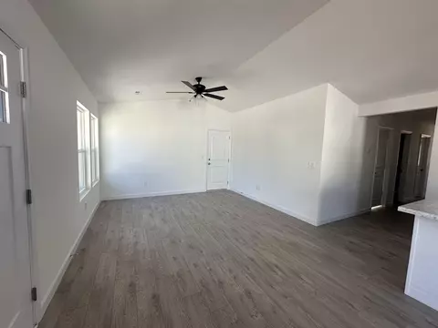 156 E Third St, Gaffney, SC 29340 photo 3