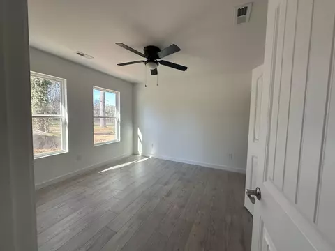 156 E Third St, Gaffney, SC 29340 photo 5