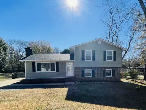 805 Davenport Rd, Simpsonville, SC 29680