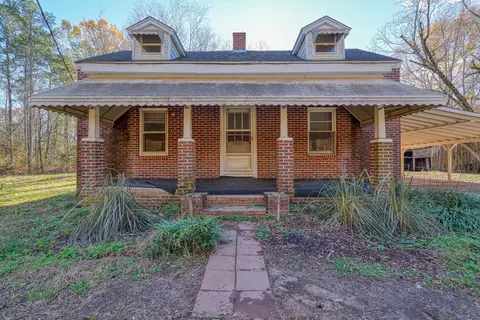 4578 Metric Rd, Laurens, SC 29360