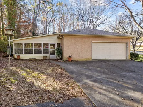 151 Brookhaven Dr, Moore, SC 29369 photo 2
