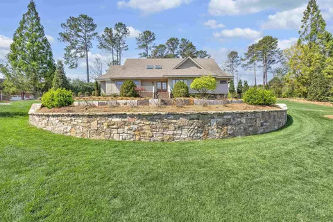 200 Indian Wells Dr, Spartanburg, SC 29306
