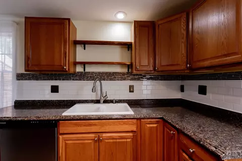 102 Beech St, Gaffney, SC 29340 photo 9