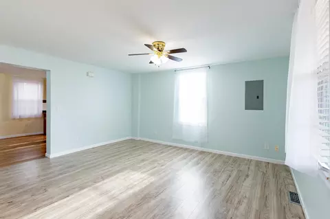 102 Beech St, Gaffney, SC 29340 photo 3