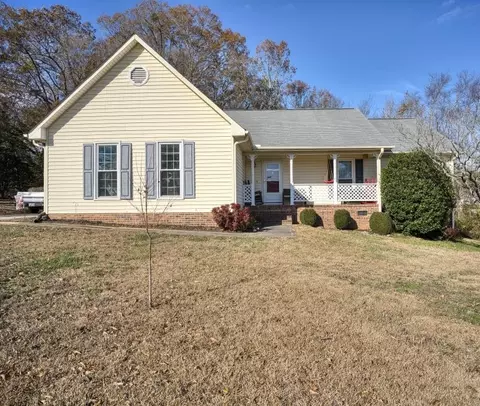 108 Burwood Dr, Simpsonville, SC 29681