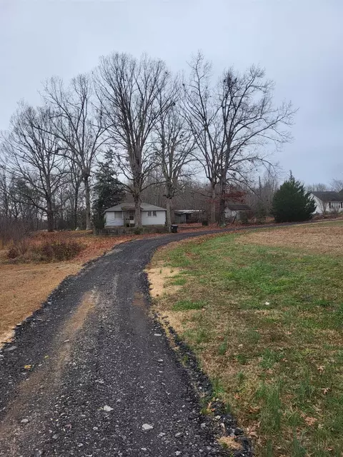2223 Fews Chapel Rd, Greer, SC 29651