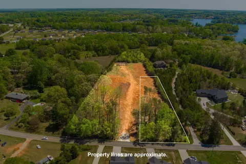 2570 Foster Rd, Inman, SC 29349