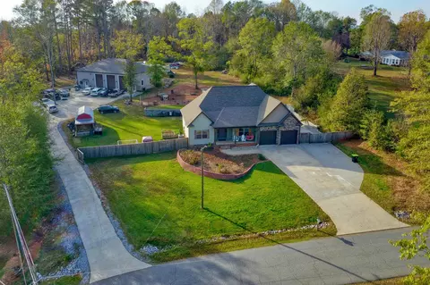 181 Timberlake Dr, Inman, SC 29349