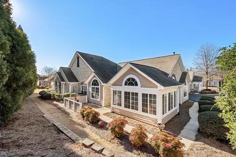 111 Ravines Ln, Spartanburg, SC 29301