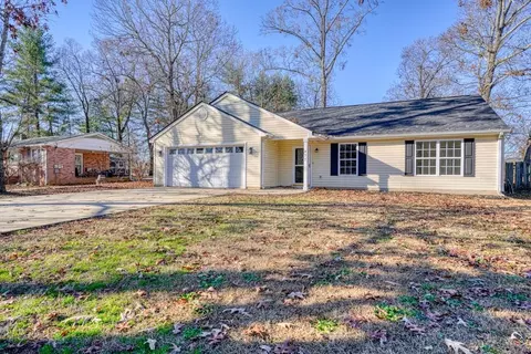 477 Hampton Rd, Lyman, SC 29365 photo 3