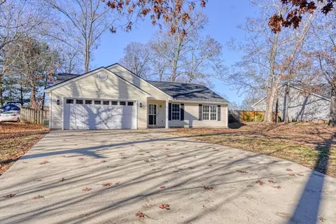 477 Hampton Rd, Lyman, SC 29365 photo 2