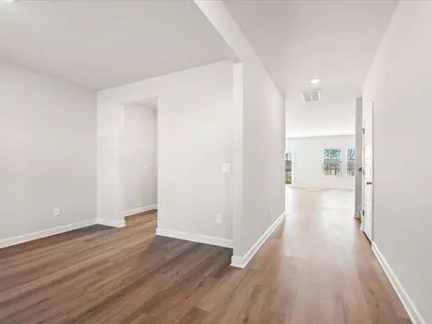 1084 Appalachian Dr, Moore, SC 29369 photo 3