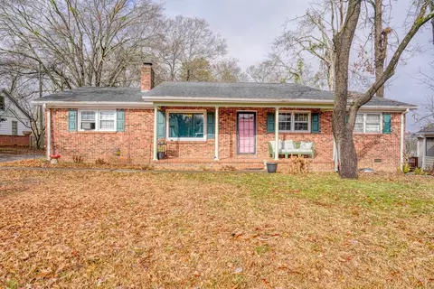 105 Wildwood Dr, Greer, SC 29651
