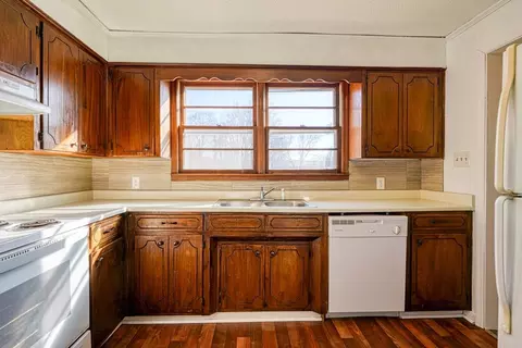 Kitchen - 111 Forest Ln, Arcadia, SC 29320 photo 4 of 4
