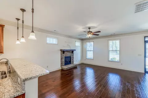 802 Lynshire Ln, Moore, SC 29369 photo 4